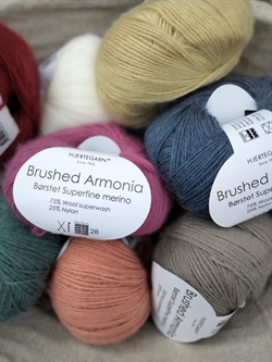 Brushed Armonia fra Hjertegarn - børstet uld og nylon