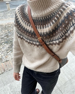 Celeste Sweater fra PetiteKnit strikket i Peer Gynt garn fra Sandnes
